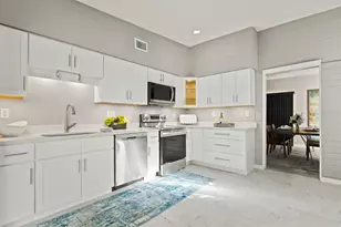 510 E Robles St, Tampa, FL 33602 - Photo 13