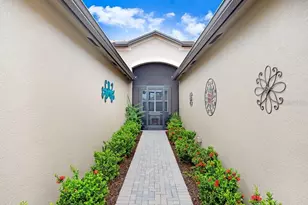 4749 Avila Lakes Dr, Wimauma, FL 33598 - Photo 5