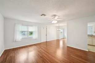 214 Gloucester Blvd, Sun City Center, FL 33573 - Photo 5