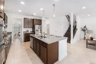 7815 Bronze Oak Dr, Wesley Chapel, FL 33545 - Photo 13