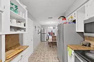 3105 W Ivy St, Tampa, FL 33607 - Photo 11