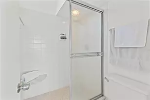 7400 Sun Island Dr S, South Pasadena, FL 33707 - Photo 37