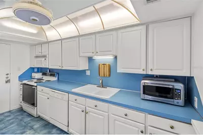 7400 Sun Island Drive S #412, South Pasadena, FL 33707 - Photo 17