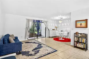 7809 Niagara Ave, Tampa, FL 33617 - Photo 7