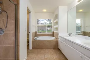 10117 Whisper Pointe Dr, Tampa, FL 33647 - Photo 27
