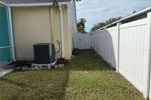 9712 Mary Robin Dr, Riverview, FL 33569 - Photo 43