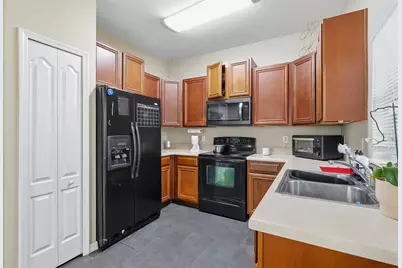 1933 Greenwood Valley Drive, Plant City, FL 33563 - Photo 9