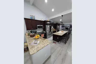 8320 Woodlake Place, Tampa, FL 33615 - Photo 21