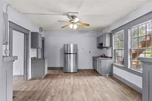 841 W Lemon St, Lakeland, FL 33815 - Photo 9