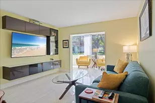 200 Glennes Ln, Dunedin, FL 34698 - Photo 13