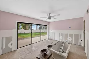 7550 Sunshine Skyway Ln S, Saint Petersburg, FL 33711 - Photo 19