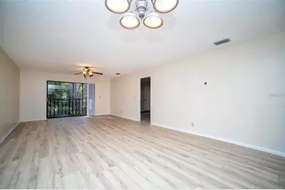 101 Lake Avenue NE #211, Largo, FL 33771 - Photo 3