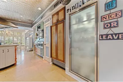 8846 Merrimoor Boulevard E, Seminole, FL 33777 - Photo 13