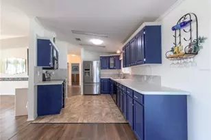 5823 Navaho Ct, Zephyrhills, FL 33542 - Photo 19