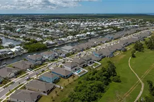 979 Signet Dr, Apollo Beach, FL 33572 - Photo 59