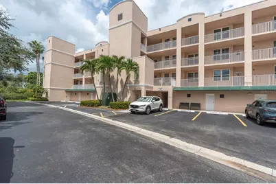 6575 99th Way N #22201, Saint Petersburg, FL 33708 - Photo 1