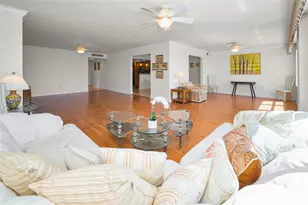 5200 Brittany Dr S, Saint Petersburg, FL 33715 - Photo 9