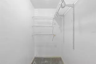 209 NE Lincoln Circle N, Saint Petersburg, FL 33702 - Photo 15