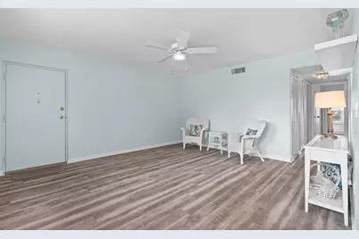 209 NE Lincoln Circle N #109, Saint Petersburg, FL 33702 - Photo 21