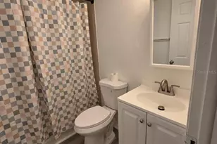 7141 E Bank Dr, Tampa, FL 33617 - Photo 9