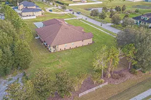 13102 Done Groven Dr, Dover, FL 33527 - Photo 35