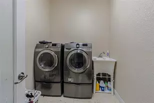 13102 Done Groven Dr, Dover, FL 33527 - Photo 31