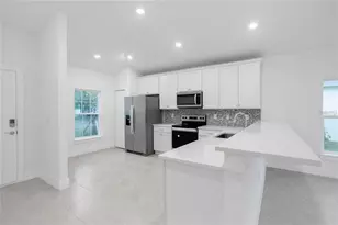 528 Rose Apple Cir, Port Charlotte, FL 33954 - Photo 7