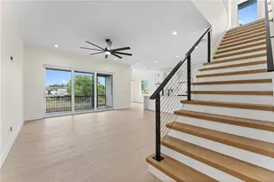 9832 Island Harbor Dr, Port Richey, FL 34668 - Photo 7