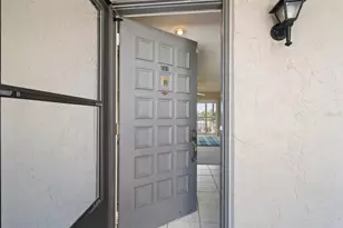 8681 Bardmoor Blvd, Seminole, FL 33777 - Photo 5