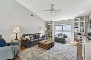 9210 Dayflower Dr, Tampa, FL 33647 - Photo 13