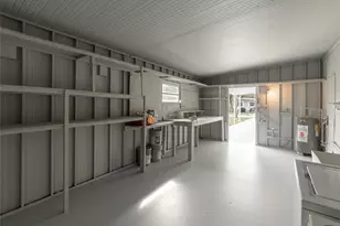 36905 Kay Ave, Zephyrhills, FL 33542 - Photo 35