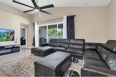 12607 Avelar Creek Drive, Riverview, FL 33578 - Photo 9