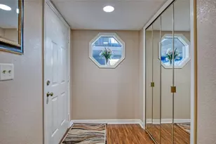 9200 Park Blvd, Seminole, FL 33777 - Photo 11
