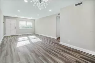 1000 49th Street N, Saint Petersburg, FL 33710 - Photo 7