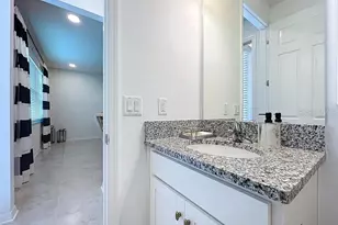 2450 Sunny Pebble Loop, Zephyrhills, FL 33540 - Photo 33