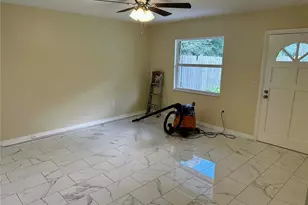 39346 Rusbe Dr, Zephyrhills, FL 33540 - Photo 7