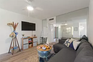 6100 12th St S, Saint Petersburg, FL 33705 - Photo 15