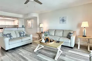 851 Bayway Blvd, Clearwater Beach, FL 33767 - Photo 15