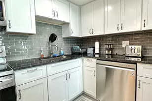 855 Bayway Blvd, Clearwater, FL 33767 - Photo 9