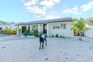 2805 Tifton St S, Gulfport, FL 33711 - Photo 3