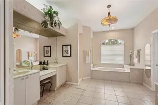 6174 Misty Oaks Dr, Sarasota, FL 34243 - Photo 19