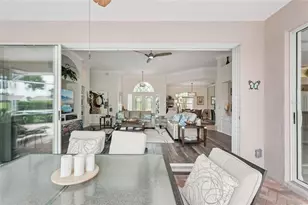 6174 Misty Oaks Dr, Sarasota, FL 34243 - Photo 11