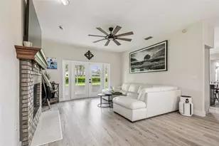 2810 Forest Club Dr, Plant City, FL 33566 - Photo 13