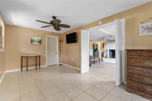 6129 Beacon Point Dr, Weeki Wachee, FL 34607 - Photo 11