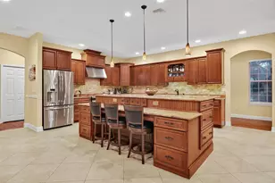 11332 Marjory Ave, Tampa, FL 33612 - Photo 9