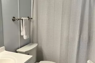 6803 Mt Pleasant Rd NE, Saint Petersburg, FL 33702 - Photo 13