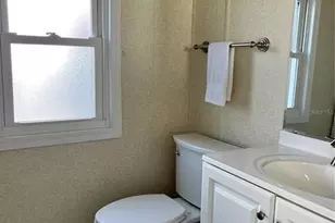 6803 Mt Pleasant Rd NE, Saint Petersburg, FL 33702 - Photo 11