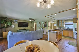 1219 70th Dr E, Sarasota, FL 34243 - Photo 5