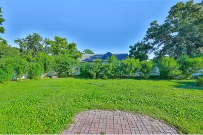 1219 70th Drive E, Sarasota, FL 34243 - Photo 25