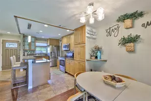 1219 70th Dr E, Sarasota, FL 34243 - Photo 11
